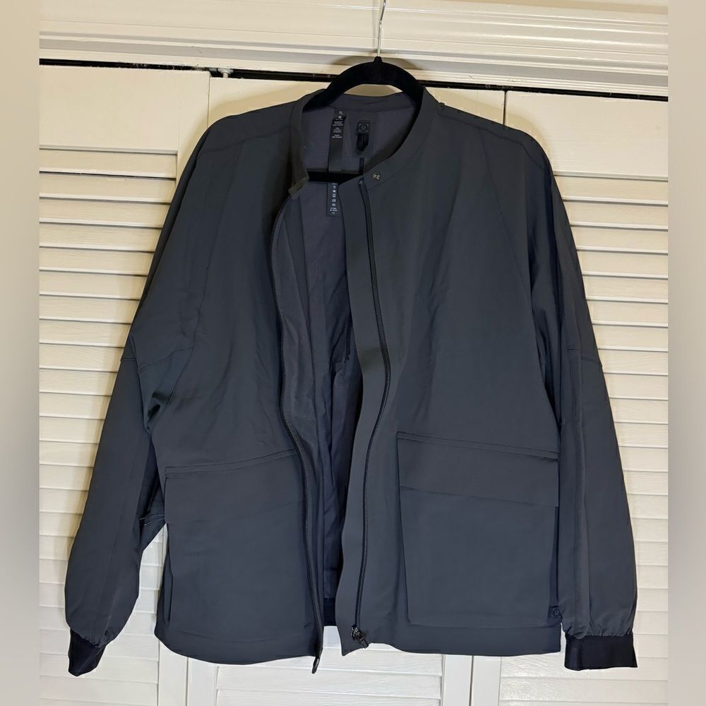 Women’s LuLuLemon Lab Kosaten Jacket XL